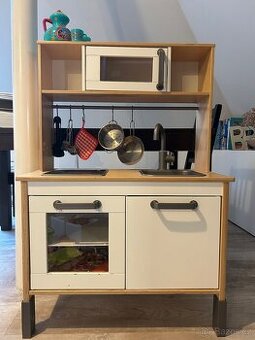 Dřevěná kuchyňka IKEA s příslušenstvím