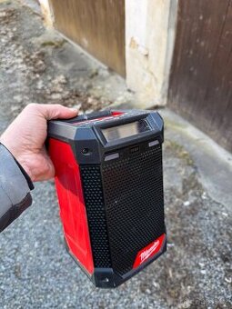 Milwaukee aku m12 rádio
