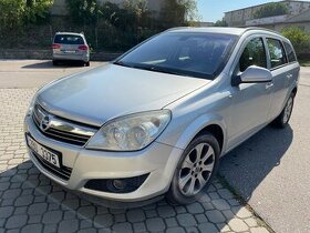 Prodám Opel Astra kombi 1,7 CDTi 81kW, rok 2010 - 1