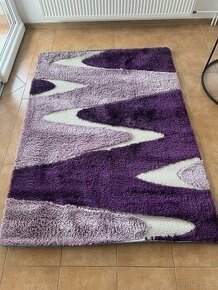 Fialový koberec 140x190