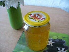 Letošní med přímo od včelaře