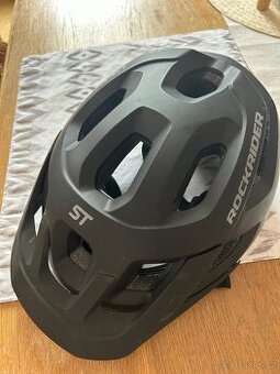 Prodám helmu na kolo Rockrider Decathlon