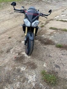 Triumph speed triple 1050