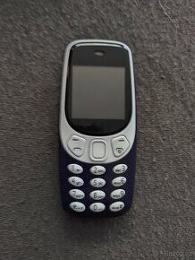 Mobilní telefon Q3308 pro malý