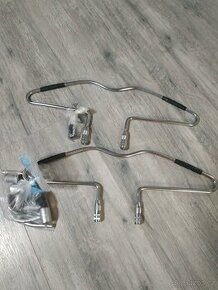Vesak do auta na obleceni 2 ks - TOP STAV