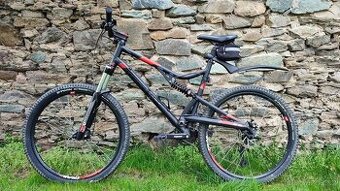 Rockrider 520S celoodpružené kotoučové brzdy
