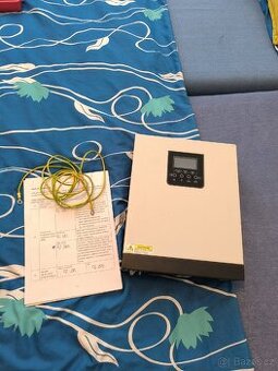 Solární regulátor a měnič 24V/2400W