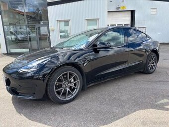 Tesla Model 3 Standard Range