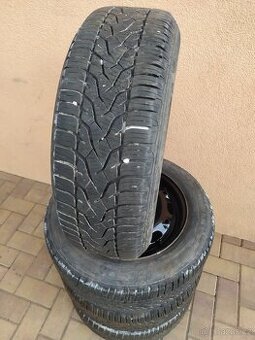Celoroční pneu 185/60 R14, na discích 5x100