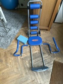 posilovací stroj na břicho +gym stupínek