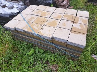 Betonová dlažba 20x20x6 cm, písková