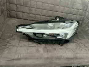 Volvo XC 60 levé světlo