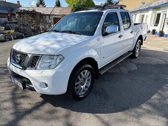 Nissan Navara 3.0 dCi V6 / 4x4 / DPH / KŮŽE