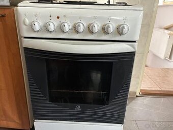 Funkční trouba indesit - 1