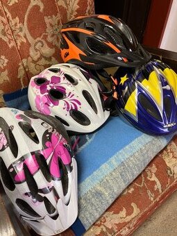 Prodám dětské cyklistické helmy