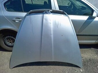 Prodam kapotu na škoda octavia 2