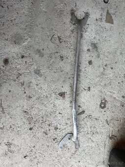 Škoda Felicia výztuha motoru