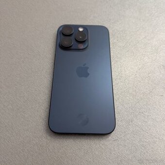 iPhone 15 Pro 128GB modrý titan, pěkný stav, rok záruka - 1