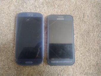 Mobilní telefon na náhradní díly Samsung 2ks