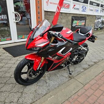 QJ Motor SRK 125 R, 11kW, navigace z telefonu, ABS