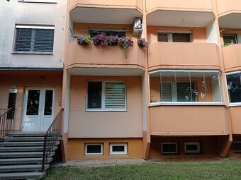 Pronájem bytu 2+1 s lodžií Otrokovice, ul. Smetanova🏡
