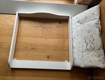 Přebalovací pult na Hemnes komodu