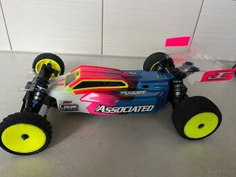 RC auto Team Associated B 6.3