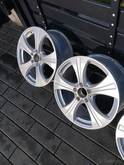 Alu kola R18 Mercedes