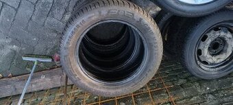 Prodám Celoroční Pneu 215/55 R16