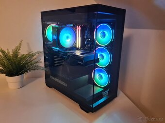 AlzaPC GameBox Elite i7 / RX 7800 XT / 32 GB / - jako nový