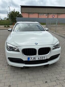 BMW 750Li F02 LCI m paket