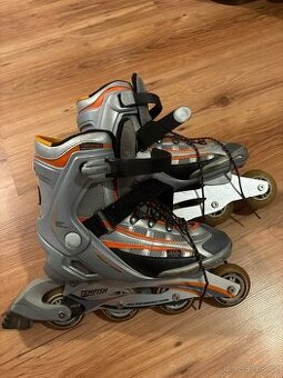 In-line Kolečkové brusle