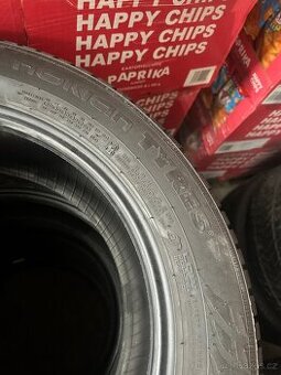 215/60R17 nokian tyres