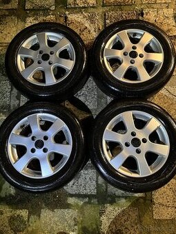 Kola R15 a letní pneu Ford focus