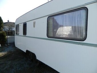 CHATA NA KOLECH - dvouosý karavan Tabbert