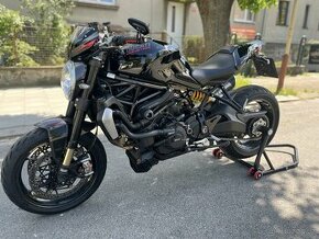 Ducati Monster 1200R - 1