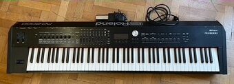 Roland RD2000 stage piano / synth se super klaviaturou