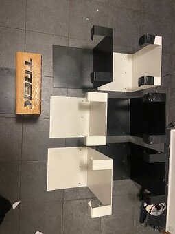 Držák na kolo na zeď