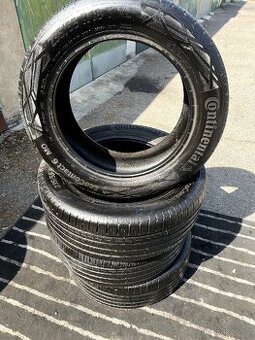 Letni pneu Continental 235/55 R18, dot 22