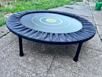 Trampolína