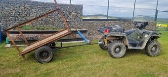 Hydraulicky sklápěcí vlek