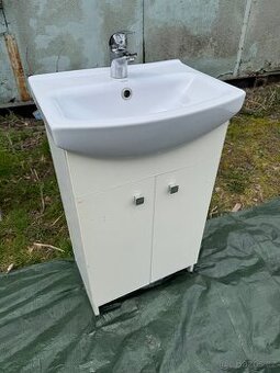 Umyvadlová skříňka cersanit s baterií Grohe 50x38 cm - 1