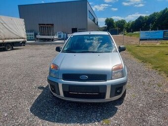 Ford Fusion 1.416V 59KW rok 2011 EcoSport