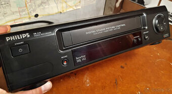 Videorekordér Philips VR210