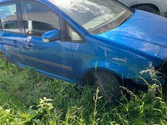 Náhradní dily vw touran 1.6 fsi