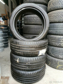 Letní pneu = 225/45 R19 = DUNLOP