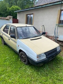 Škoda Favorit 136 GL - bertone maska bez tp