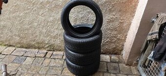 245/45/18 Michelin - zimní - pošlu poštou 1074.