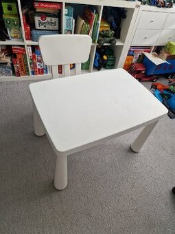 Stolek a židle zn. Mamut IKEA