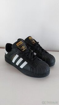Adidas Superstar